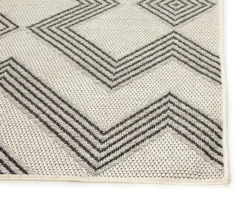 Broyhill Palermo White & Black Geometric Outdoor Area Rug 5 Broyhill Palermo White & Black Geometric Outdoor Area Rug -Broyhill Shop 810586762 810586761 810586760 LawnNGarden Ecomm 090722 Roy A8 2